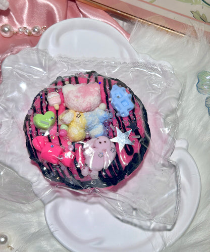 【DanHuang】コントラストカラーのドーナツ｜クリーム状 ふんわりとした感触｜Squishy toy ｜Pink Black